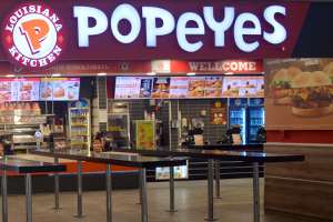 POPEYES в аэропорту Анталии